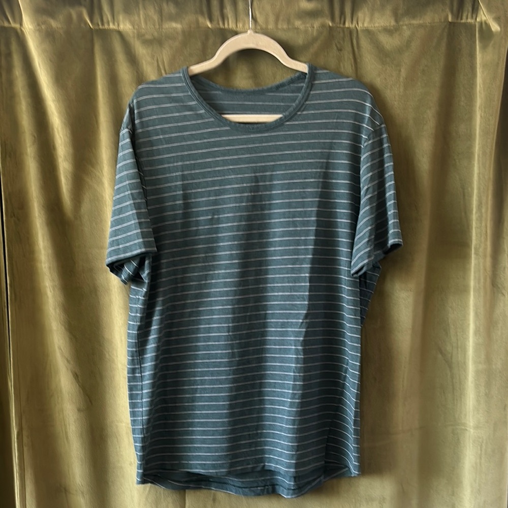 Lululemon Athletica Dark Green and White Short Sleeve Tee XL